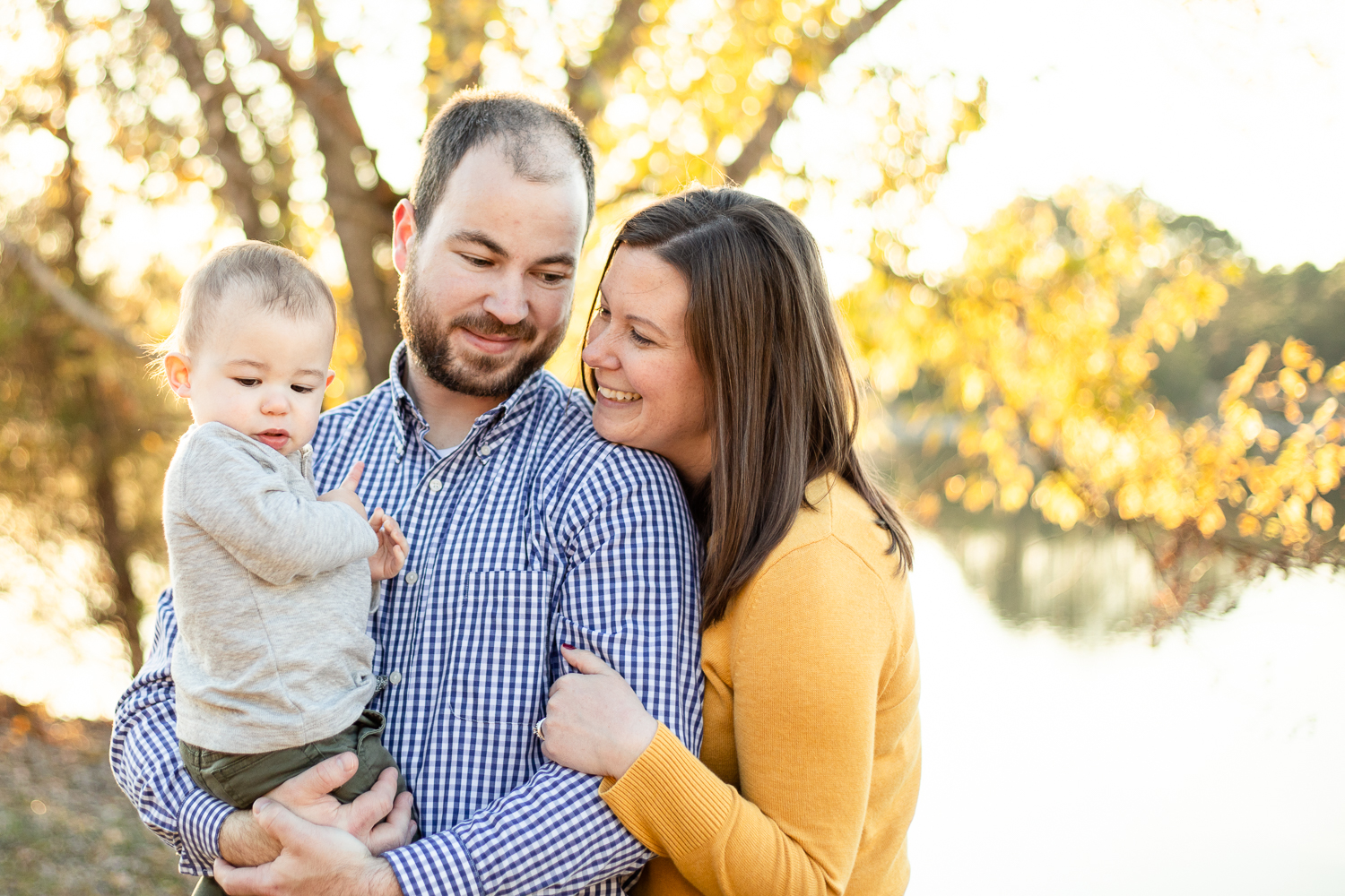 Fall Family Session | Jade Alexandria Photography | Madison County Lake in Gurley, Alabama