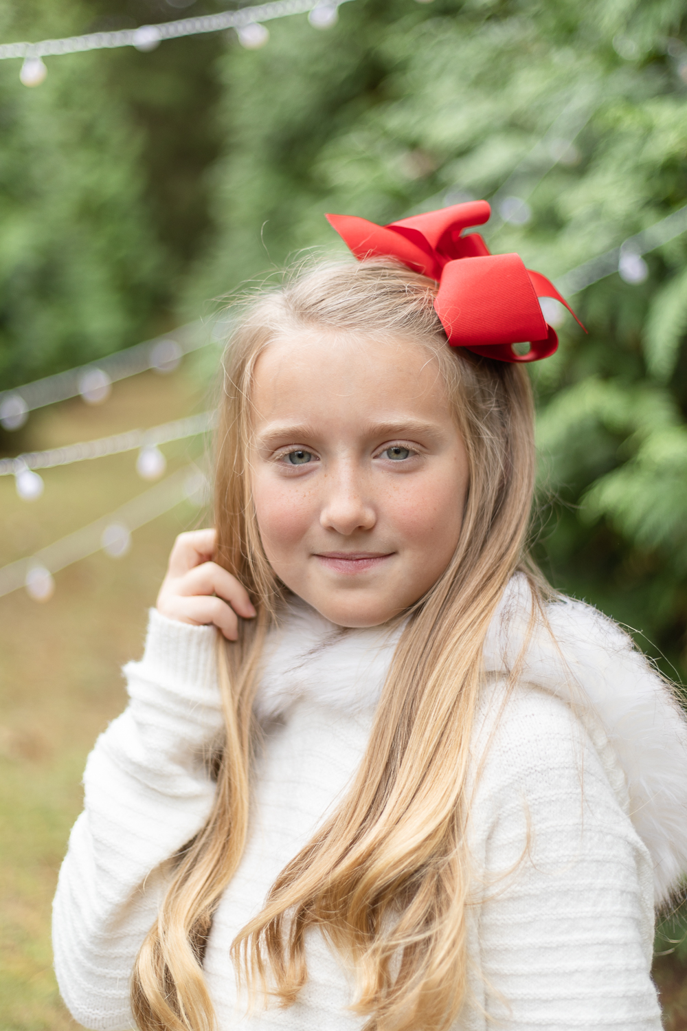 Close up young girl | Christmas Mini Session by Jade Alexandria Photography, Huntsville, Alabama portrait photographer
